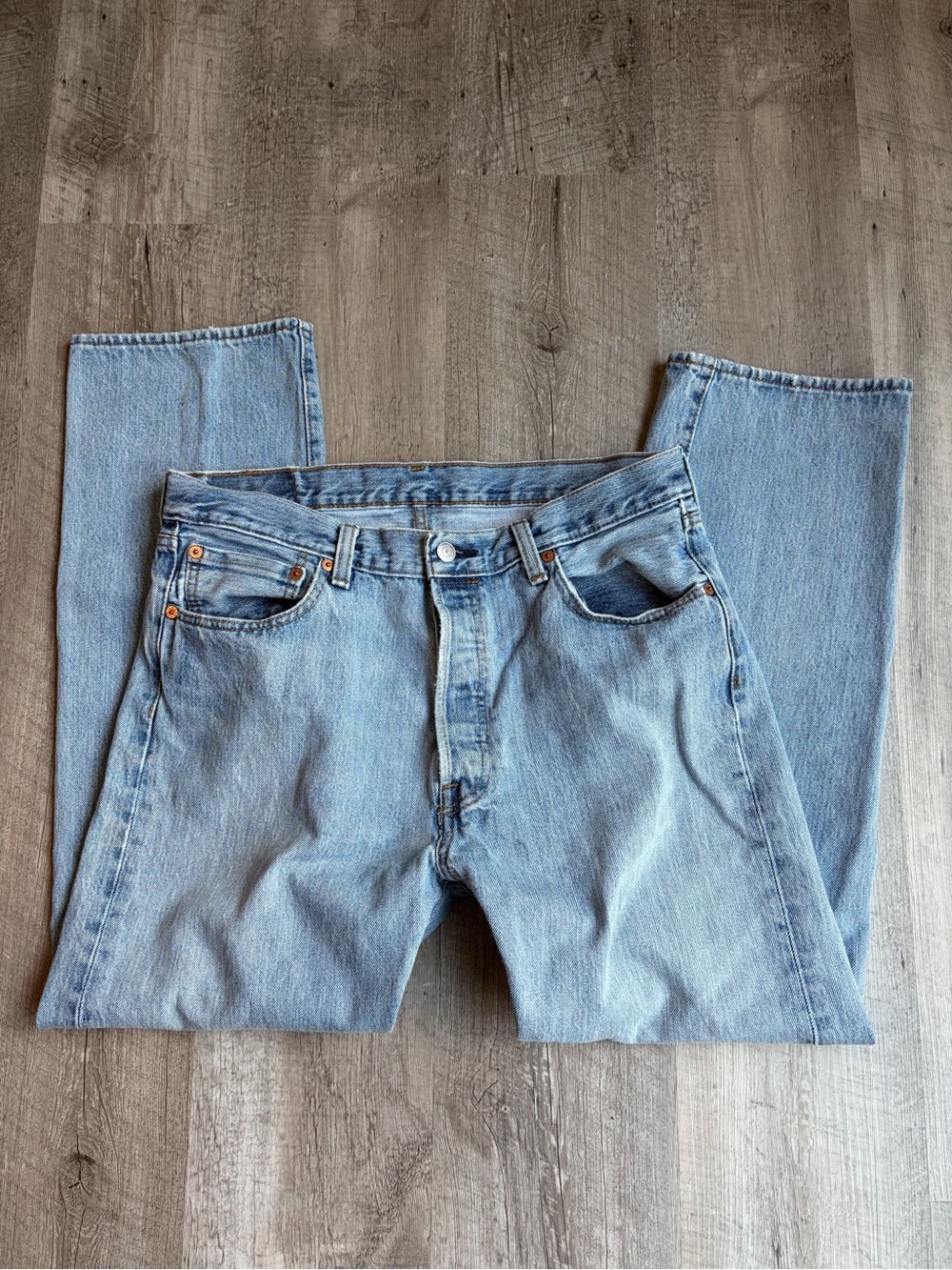 Levi’s 501 - 1993 Classic High-Rise Straight Leg Jeans - Light Blue- vintage - Picture 14 of 16